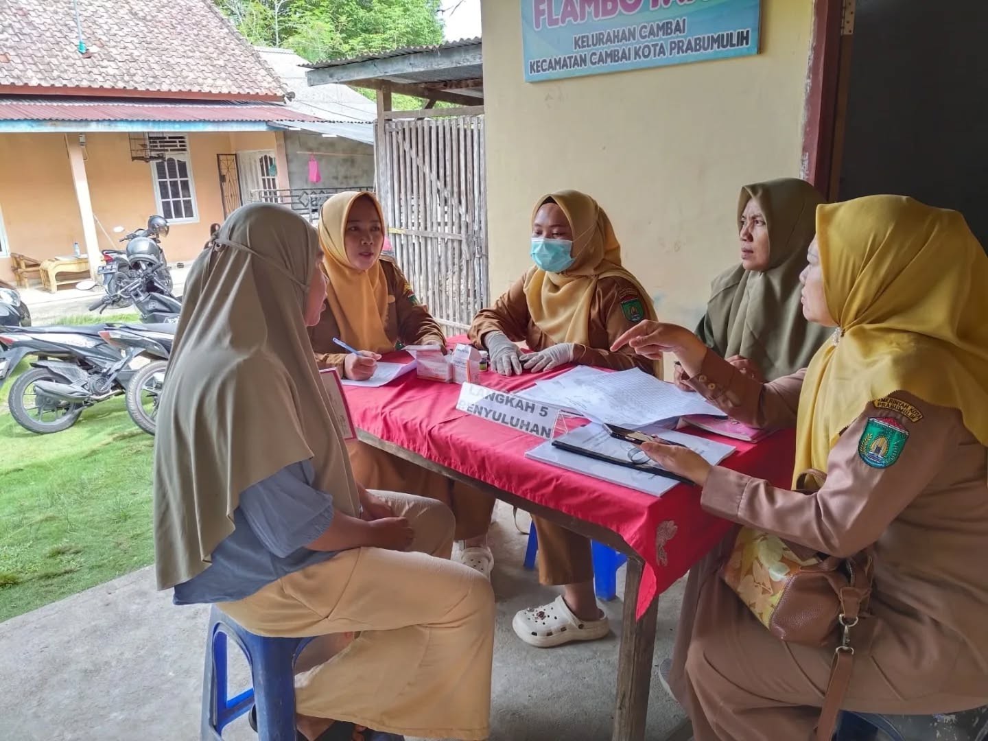 Deteksi dini penyakit tidak menular di posyandu ILP anggrek kelurahan cambai