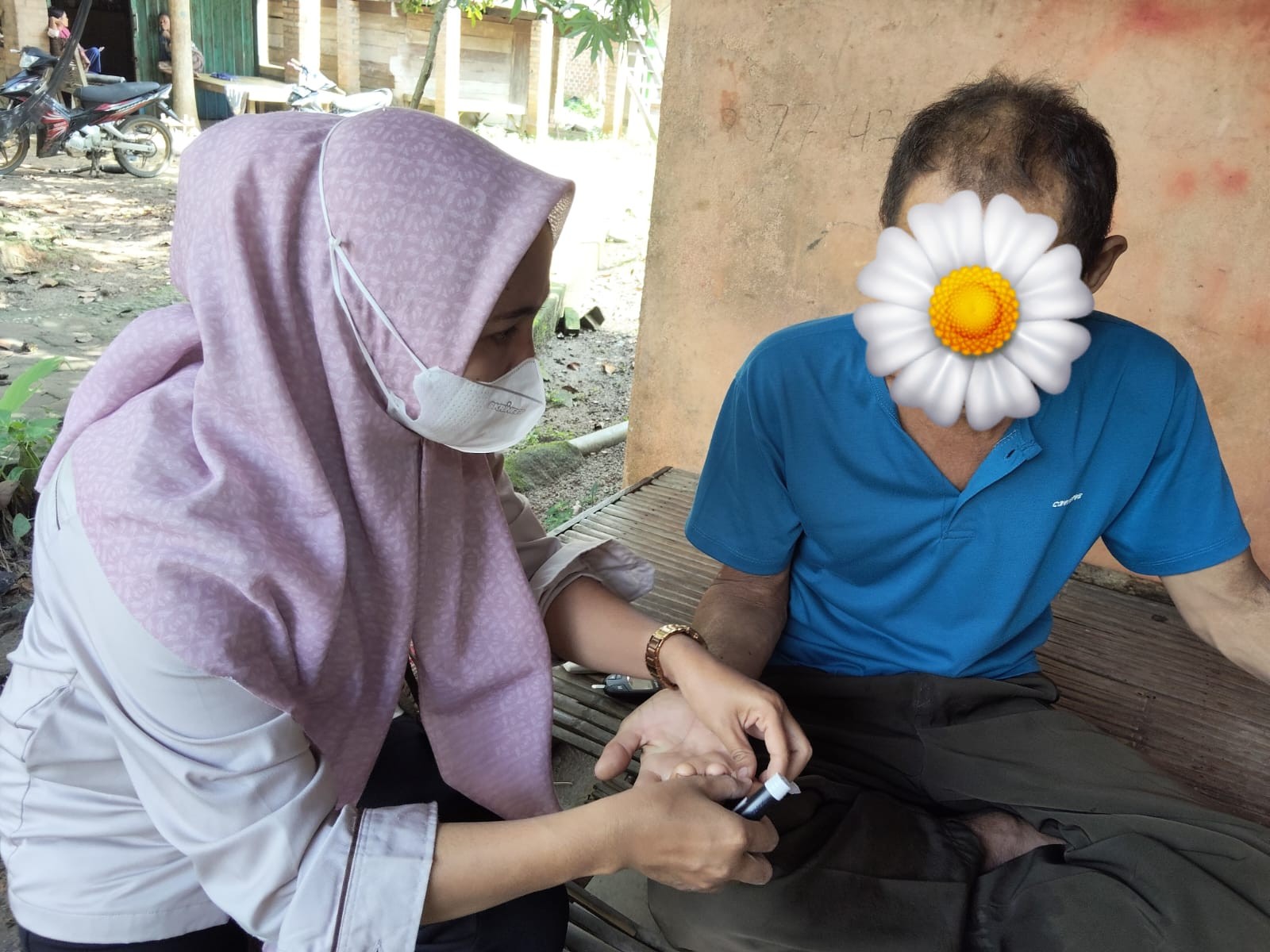 Kunjungan rumah dan perawatan luka, pasien dengan Ulkus Diabetikum di Kelurahan Sungai Medang