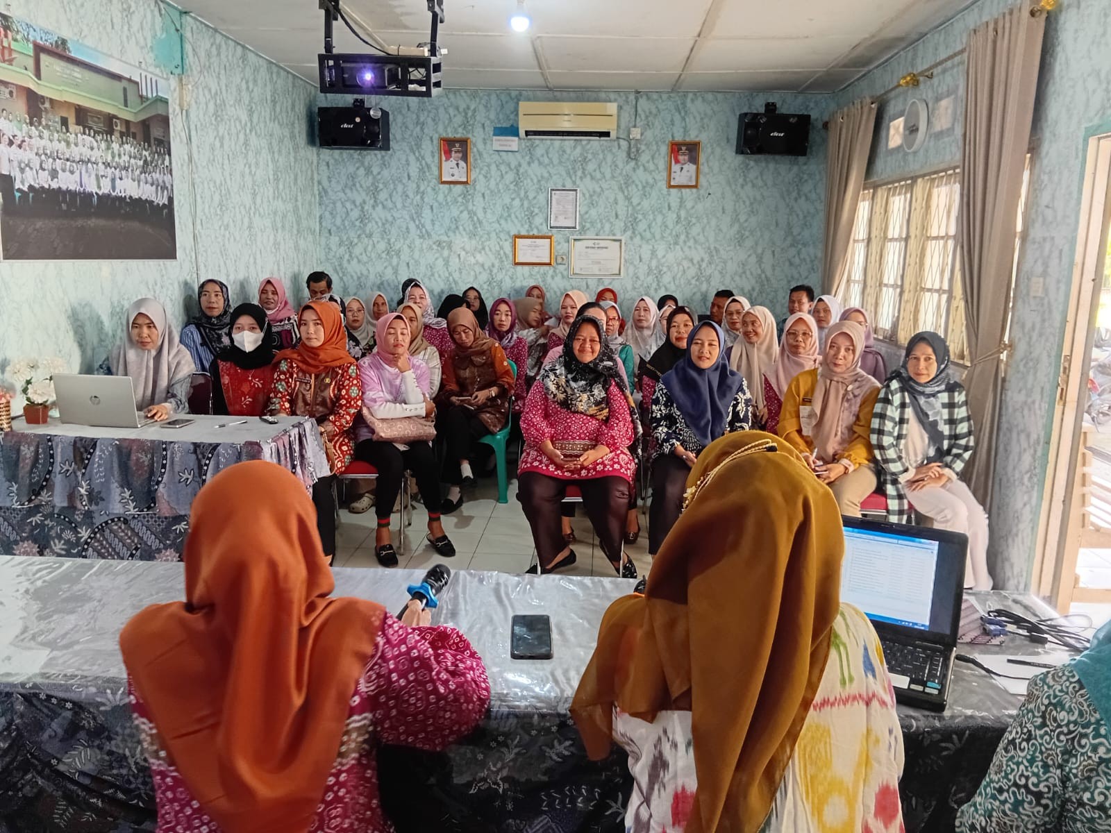 Lokakarya Mini Bulanan Ruang Pertemuan UPTD Puskesmas Cambai Jum\